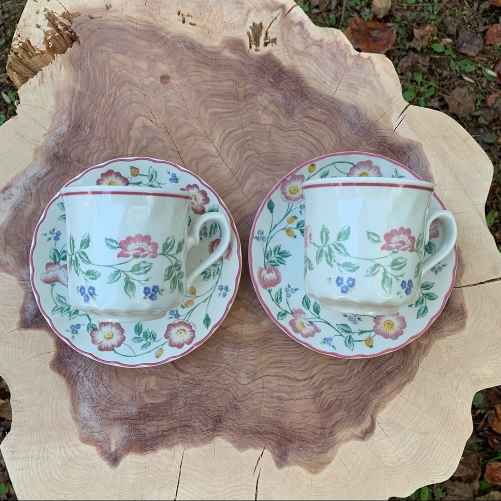 2 X Churchill Staffordshire England Briar Rose Floral cup and saucer sets - Picture 2 of 13